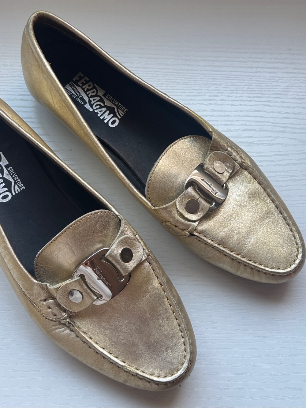 Salvatore Ferragamo Metallic Gold Leather Loafers with Signature Gancini - Picture 10 of 10